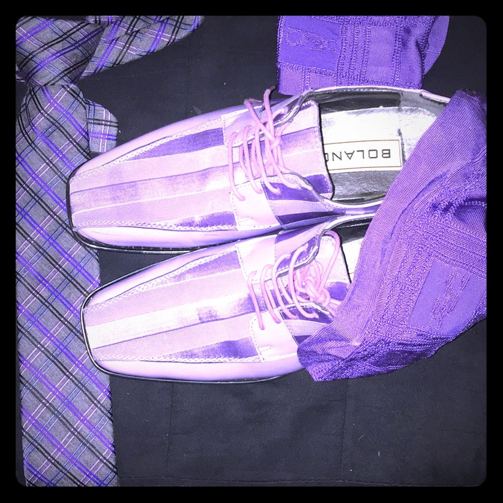 BUNDLE. BOLANO PIMP SHOES FLY PURPLE MONEY SOCKS